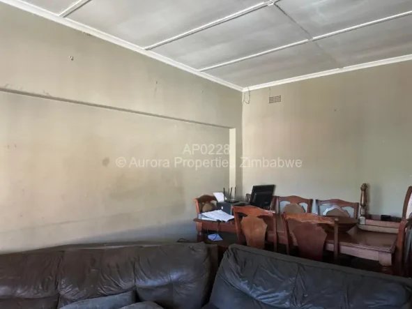 2 Bedroom Flat & Apartment