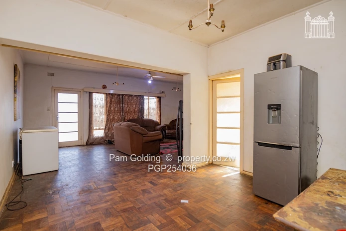 Well Located In Mabelreign!