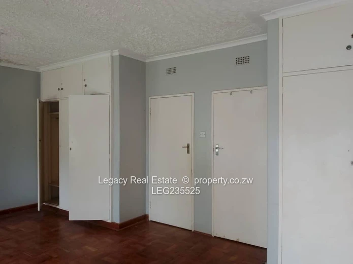 The Chase Road Frontage Shared Office to Let!