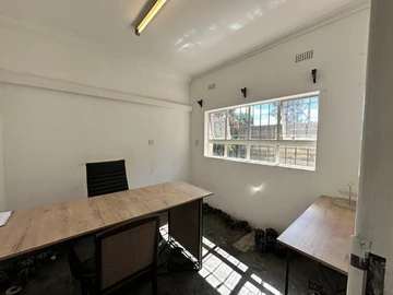 Commercial & Industrial Land