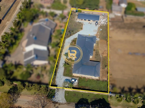 6 Bedroom House