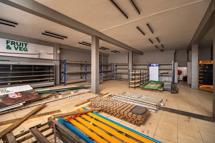 Commercial building for sale