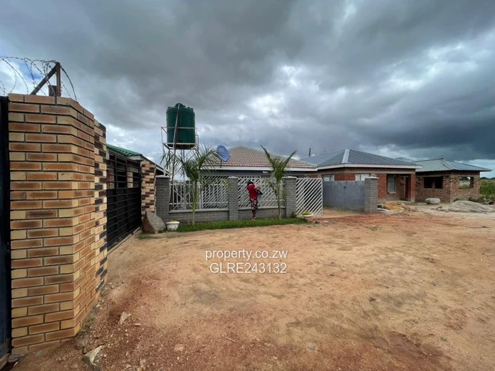 Modern 3-Bed Home in Damofalls with Borehole