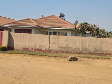 Compact 3 bed house 