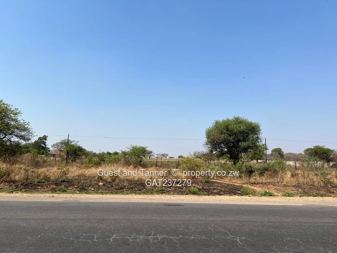 Prime 2.5-Hectare Serviced Plot for High-Return Investment in Sunninghill with Gwanda Road Frontage