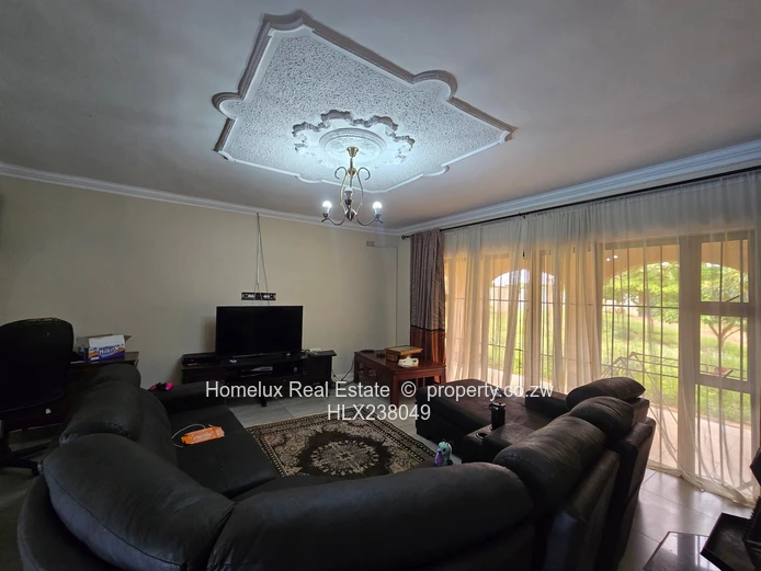 Elegant 4-Bedroom Family Home in Norton Knowe