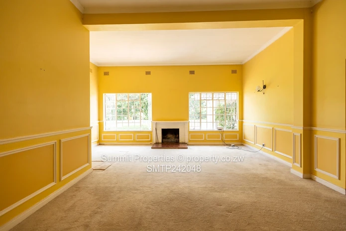 6 Bedroom House for Sale in Helensvale