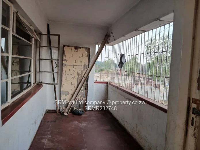 A 2 bedroomed flat to let in Mabelreign 