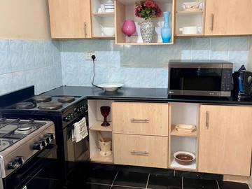 3 Bedroom Flat & Apartment