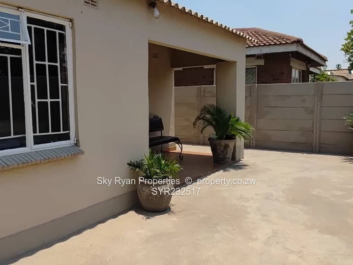 Glen Norah B House For Sale