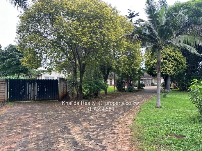 Marlborough Property With 3 Dwellings For Sale ?? Off Marlborough Drive. 