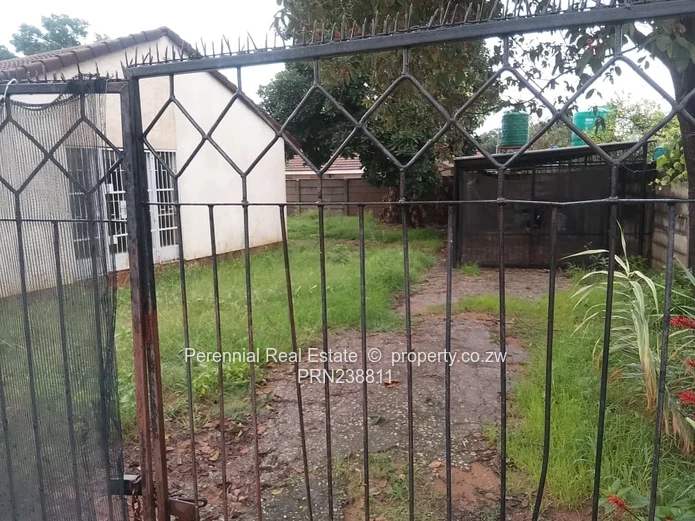 House to rent in Msasa Park.