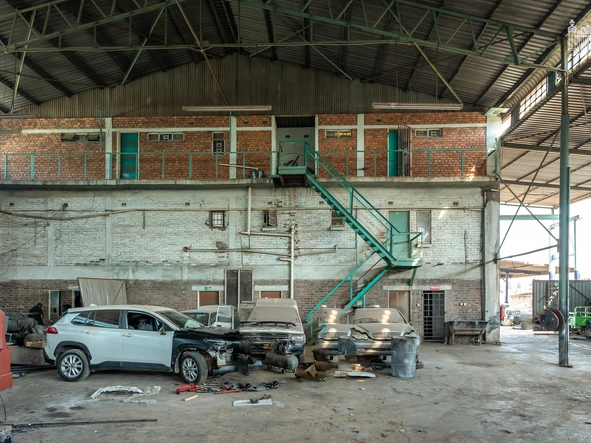 Warehouse & Factory