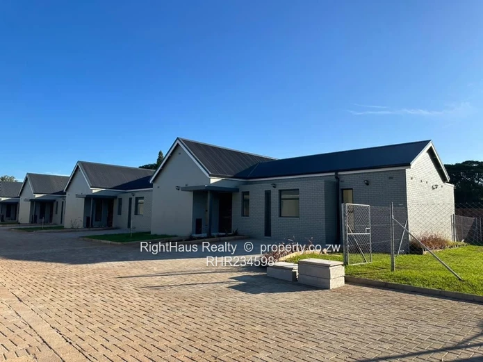 Secure And Convenient : 3 Bedroomed Apartment In Bluffhill