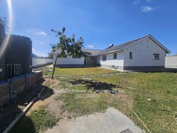 Freshly Renovated 4-Bedroom Gem for rent in Zimre Park!