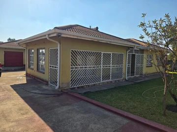 5 Bedroom House