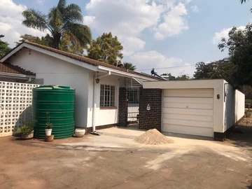 3 Bedroom Flat & Apartment