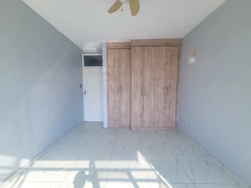 2 Bedroom Flat & Apartment