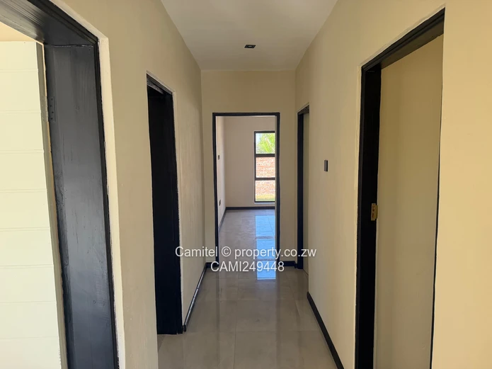 Arlington 4-Bed Townhouse Complex - Solar & 24hr Security