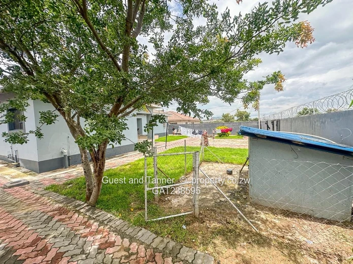  4-bedroom house in Rockview, Harare East For Sale 