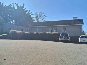 3 Bedroom Flat & Apartment