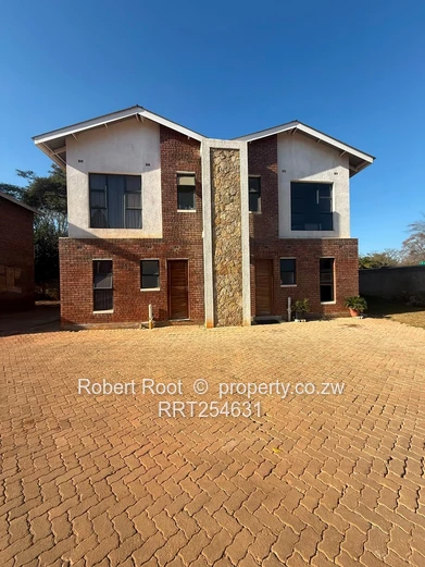 3 bed duplex in Helensvale