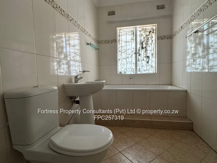 5-Bed House for Rent in Westgate