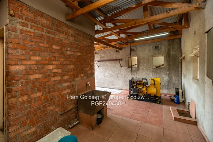 Commercial building for sale (Sole Mandate)