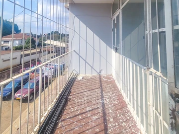 2 Bedroom Flat & Apartment