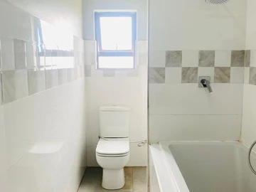 3 Bedroom Flat & Apartment