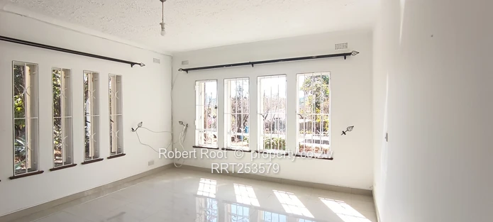 4 bed family home in Greystone Park