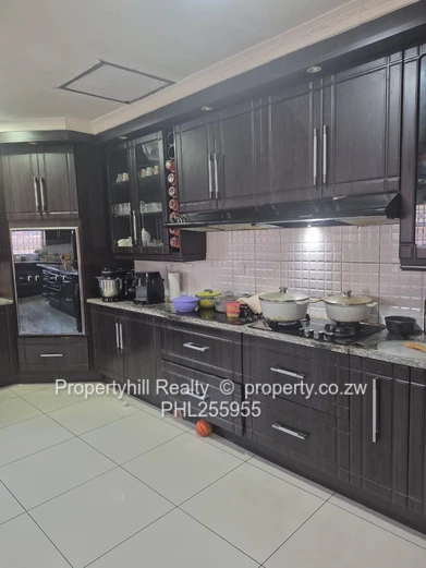 Belvedere Ridgeview -6 Bedroom Double Storey (Sole Mandate)