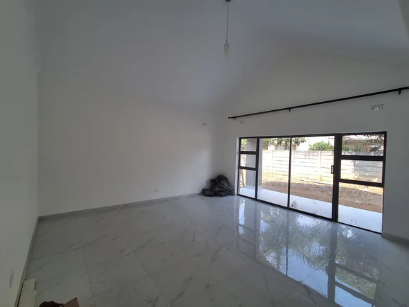 3 Bedroom Flat & Apartment