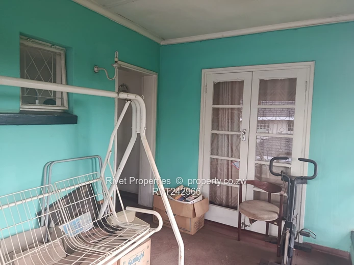 Eastlea Gardern Flat For Sale Along Robert Mugabe - Share Certicicate