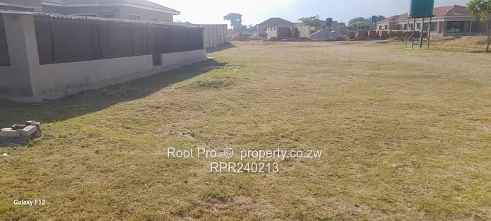 Neat 2-Bed Home on 1300m² with Borehole — Damofalls Inverangus 