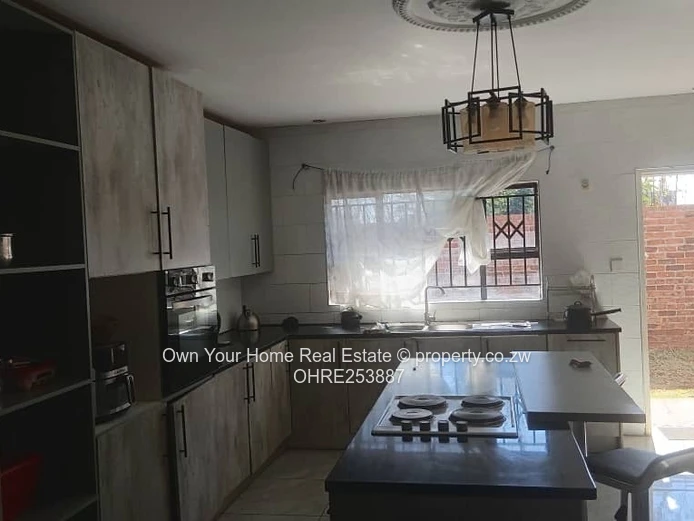 Glen View -Bed Tiled Home with Modern Kitchen & Verandah
