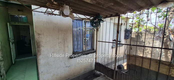2 bed coal house for sale Western area highfields  (Sole Mandate)