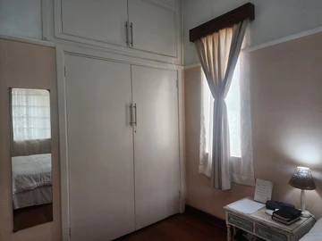 2 Bedroom Flat & Apartment