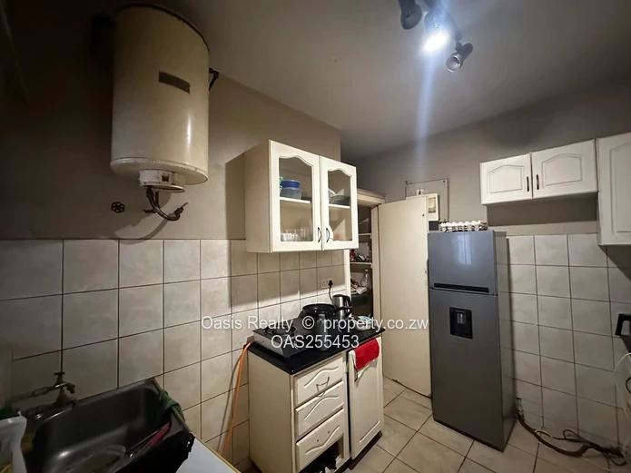 Conveniently Located Flat For Rent