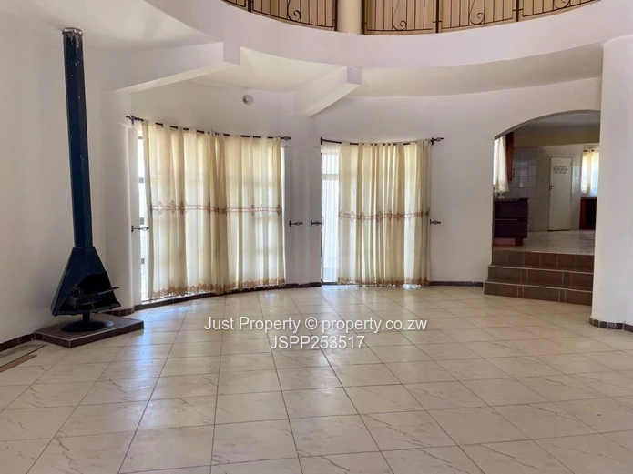 Grand 6-Bedroom Home on 4452 m², Borrowdale Brooke (Sole Mandate)