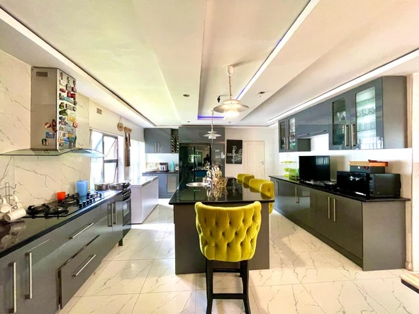 5 Bedroom House