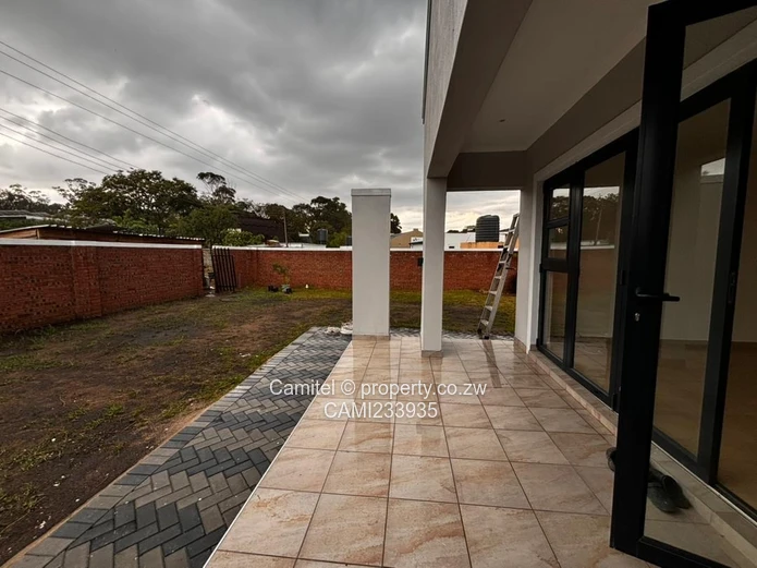 Arlington newly built 3 bed with main ensuite sitting on 580sqm with title clean deed 