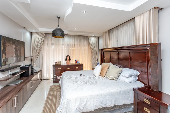 Modern Family Home for Sale in Ashdown Park