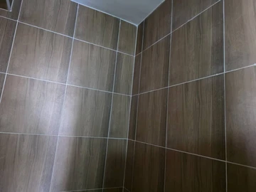 2 Bedroom Flat & Apartment
