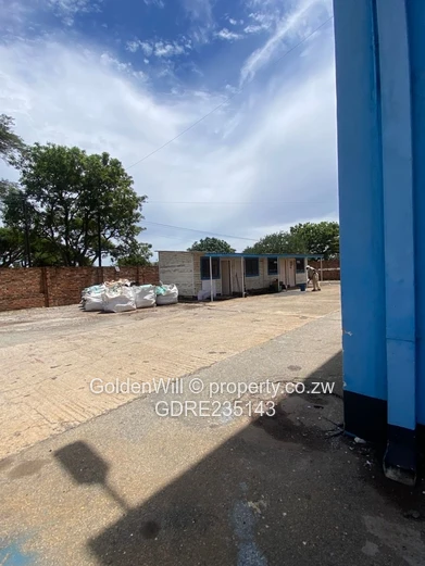 Bluffhill Warehouse To Rent