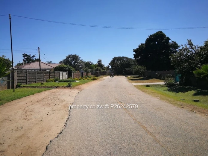 A Three bedroomed house to let in Houghton Park surbub in Harare