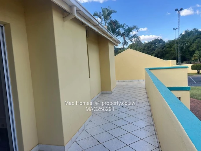 MT PLEASANT - 10 Bedroom Upmarket Mansion 