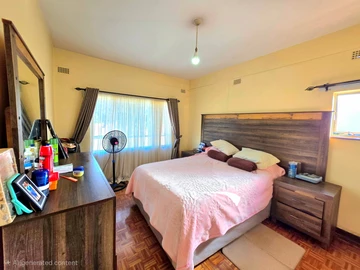3 Bedroom Flat & Apartment