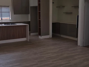 3 Bedroom Flat & Apartment