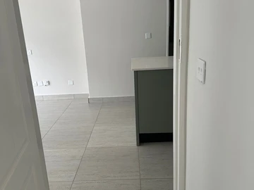 2 Bedroom Flat & Apartment